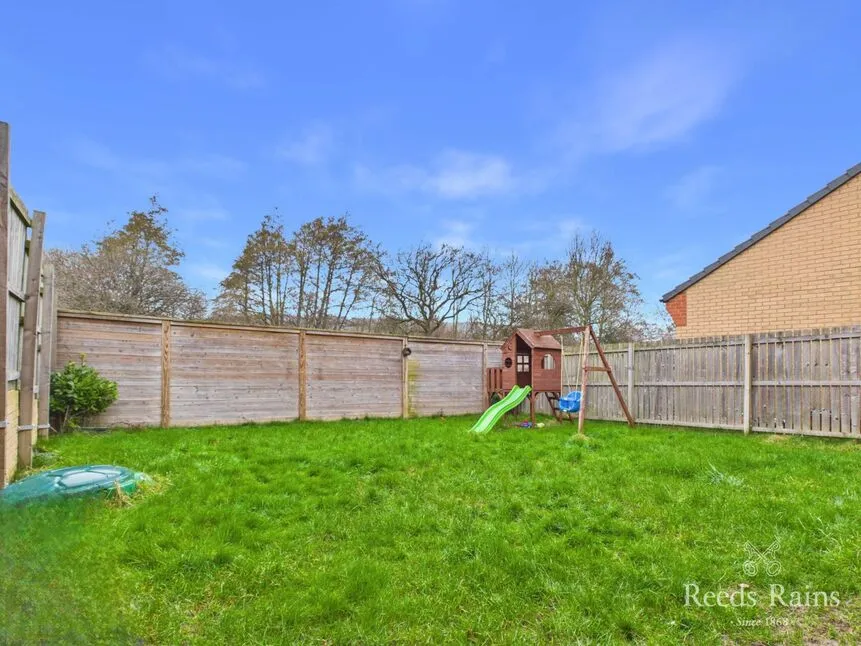 Brambling Drive, Guisborough, North Yorkshire, TS14, photo 6