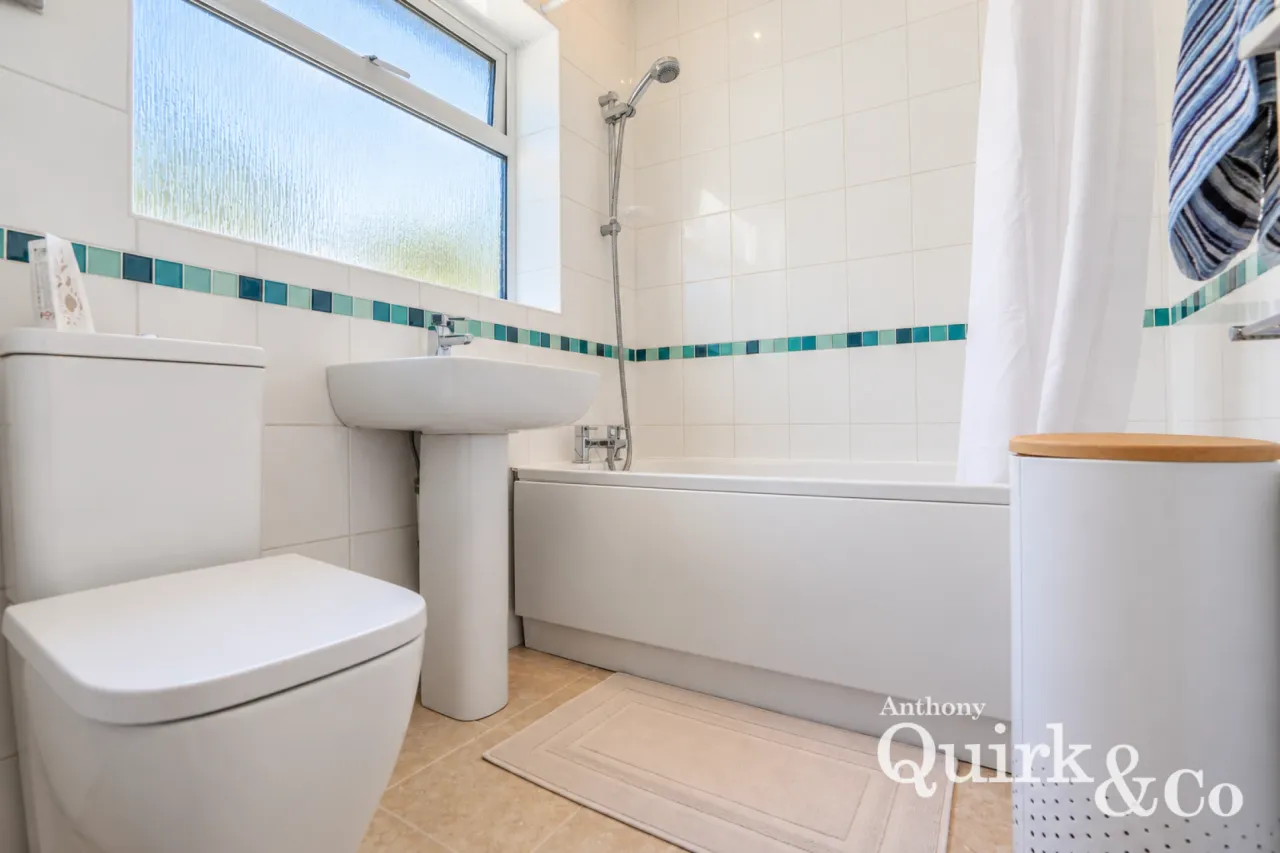 Telese Avenue, Canvey Island, SS8, photo 8