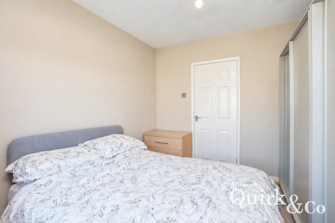 Telese Avenue, Canvey Island, SS8, photo 7