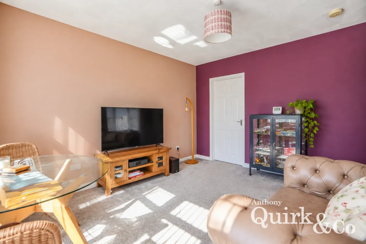 Telese Avenue, Canvey Island, SS8, photo 5