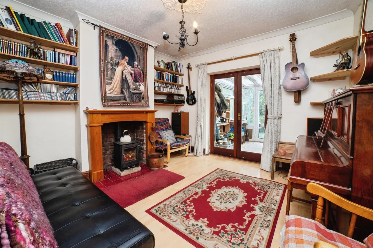 3 bed house for sale, Colliery Row, Alfreton, DE55