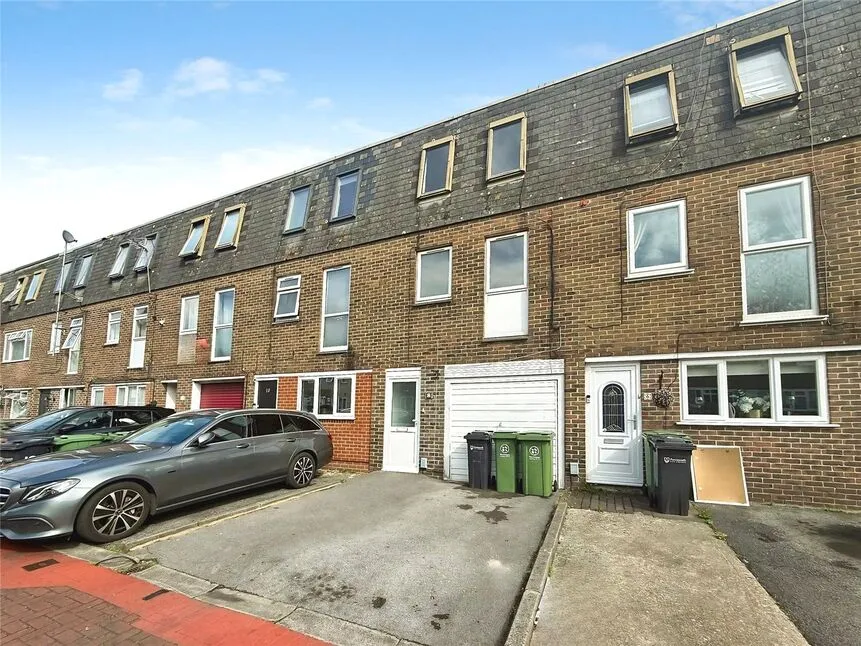 3 bed house to rent — Hercules Street, Portsmouth, Hampshire, PO2