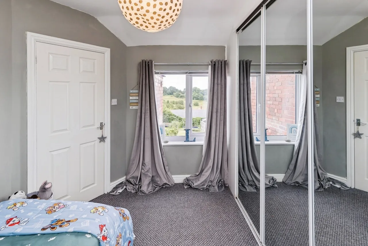 Stanley Road, Ponciau, LL14, photo 11