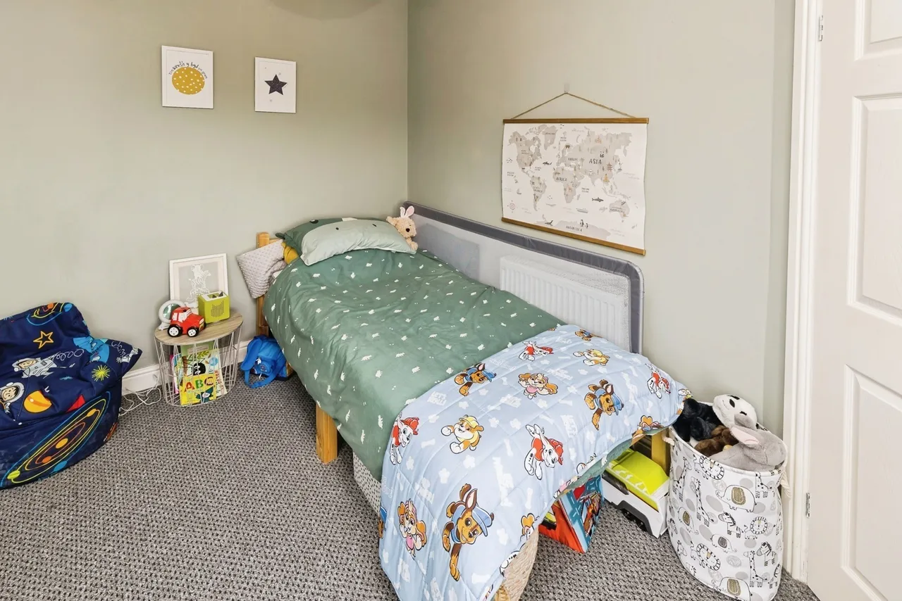 Stanley Road, Ponciau, LL14, photo 10