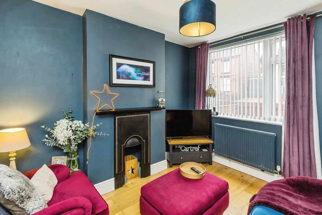 Stanley Road, Ponciau, LL14, photo 4