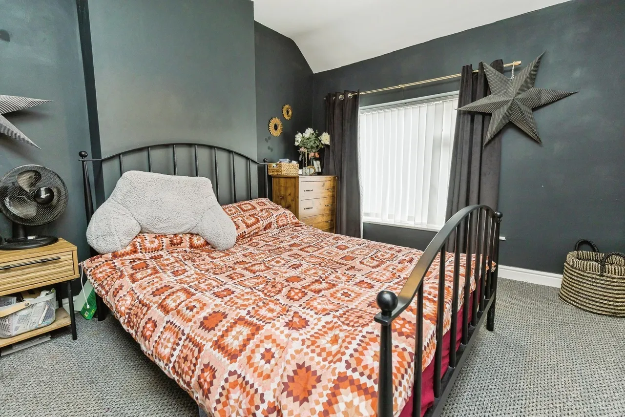 Stanley Road, Ponciau, LL14, photo 9