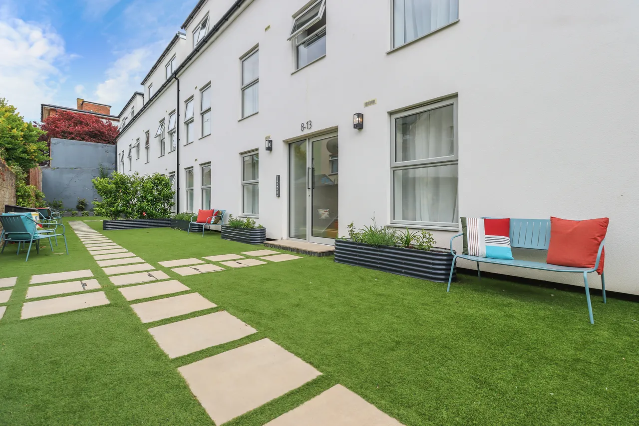 1 bed flat to rent — Ashford Road, Eastbourne