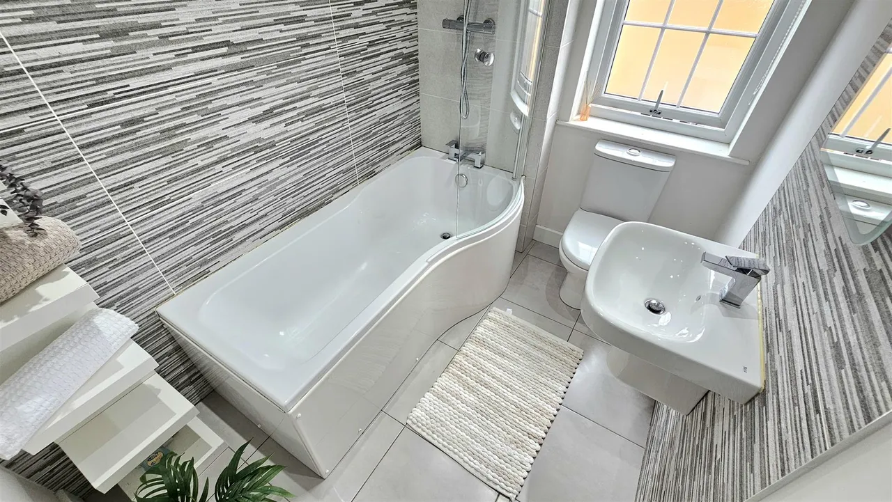 Bashford Park Hill, Carrickfergus, BT38, photo 21
