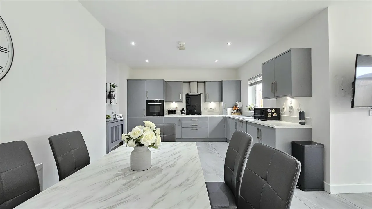Bashford Park Hill, Carrickfergus, BT38, photo 10