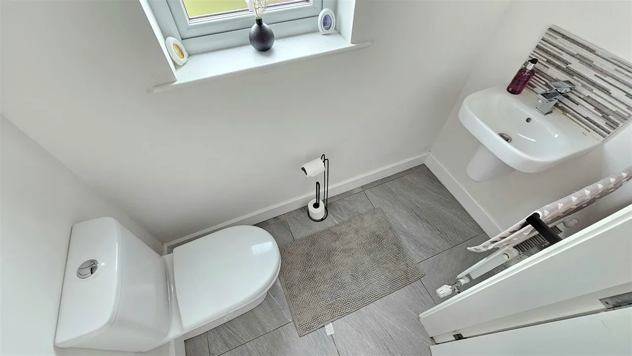 Bashford Park Hill, Carrickfergus, BT38, photo 4