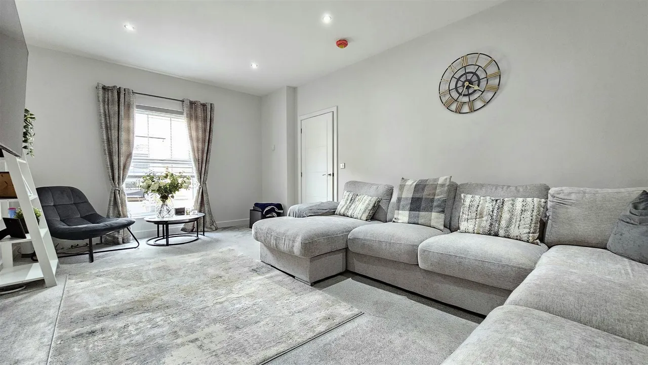 Bashford Park Hill, Carrickfergus, BT38, photo 6