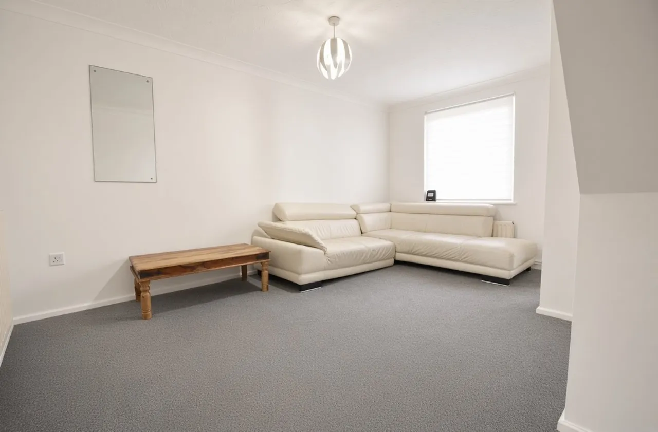 Masefield Way, Staines-upon-Thames, photo 4