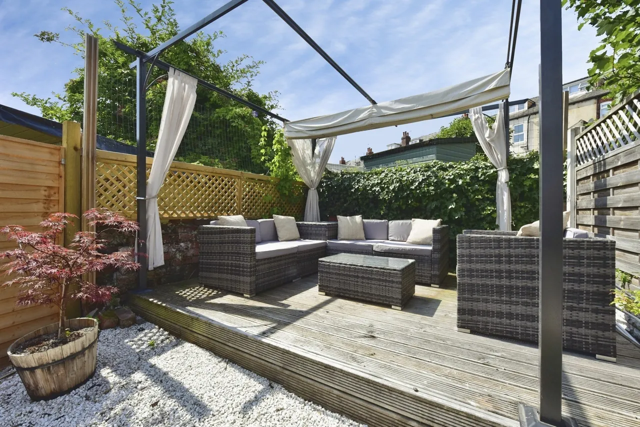 Dykes Hall Road, Sheffield, S6, photo 8