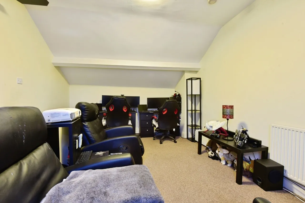 Dykes Hall Road, Sheffield, S6, photo 11