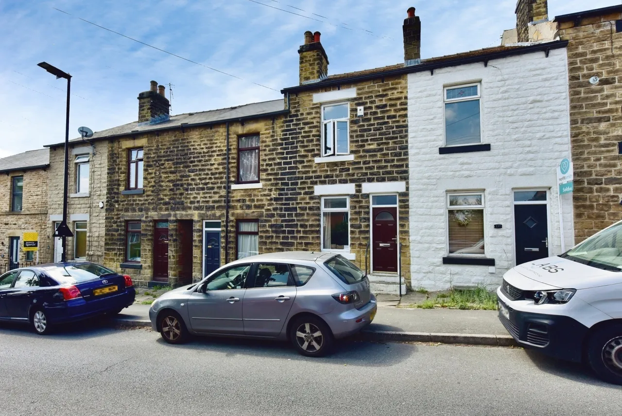 3 bed house for sale — Dykes Hall Road, Sheffield, S6