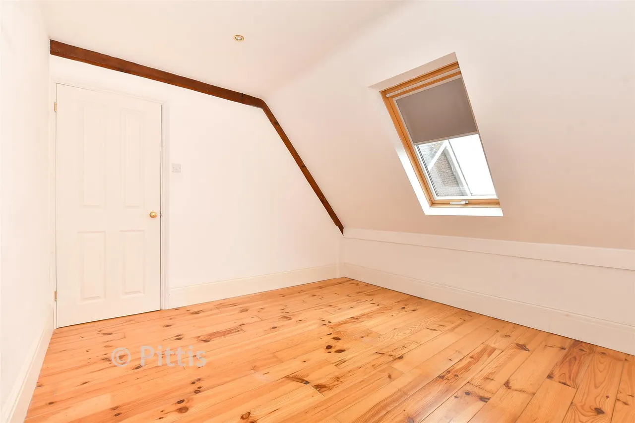 Heath Road, Sandown, PO36, photo 9