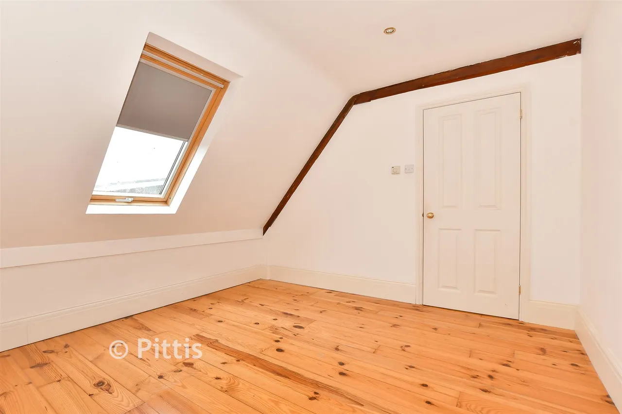 Heath Road, Sandown, PO36, photo 10