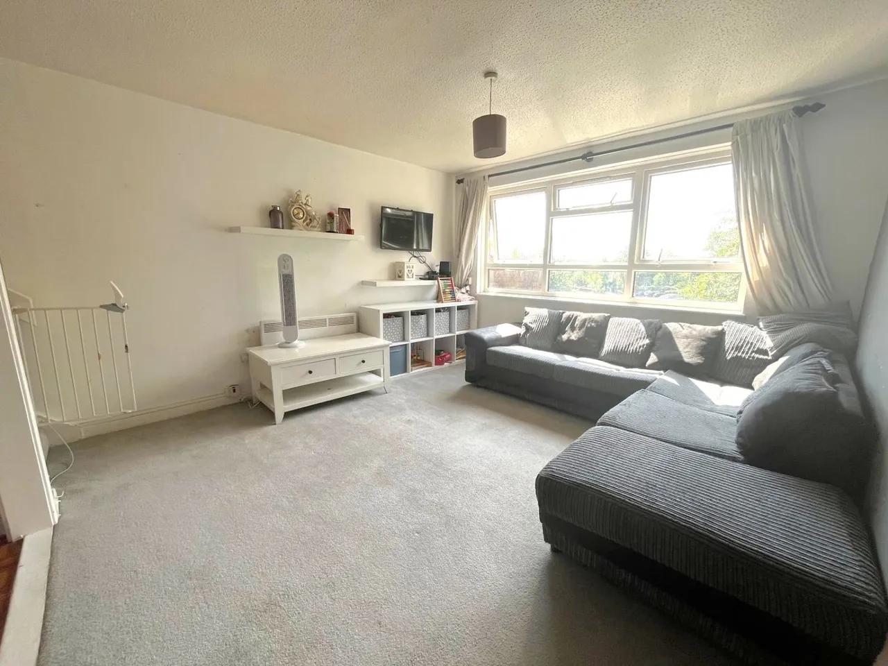 Hazelmere Close, Leatherhead, KT22, photo 2
