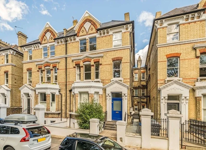 1 bed flat for sale — St Andrew's Square, Surbiton, KT6