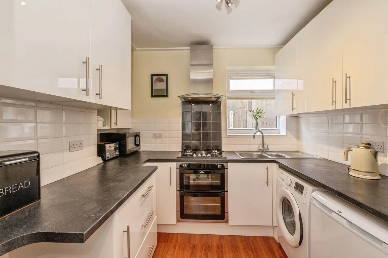 Lambs Lane South, RAINHAM, Essex, RM13, photo 8