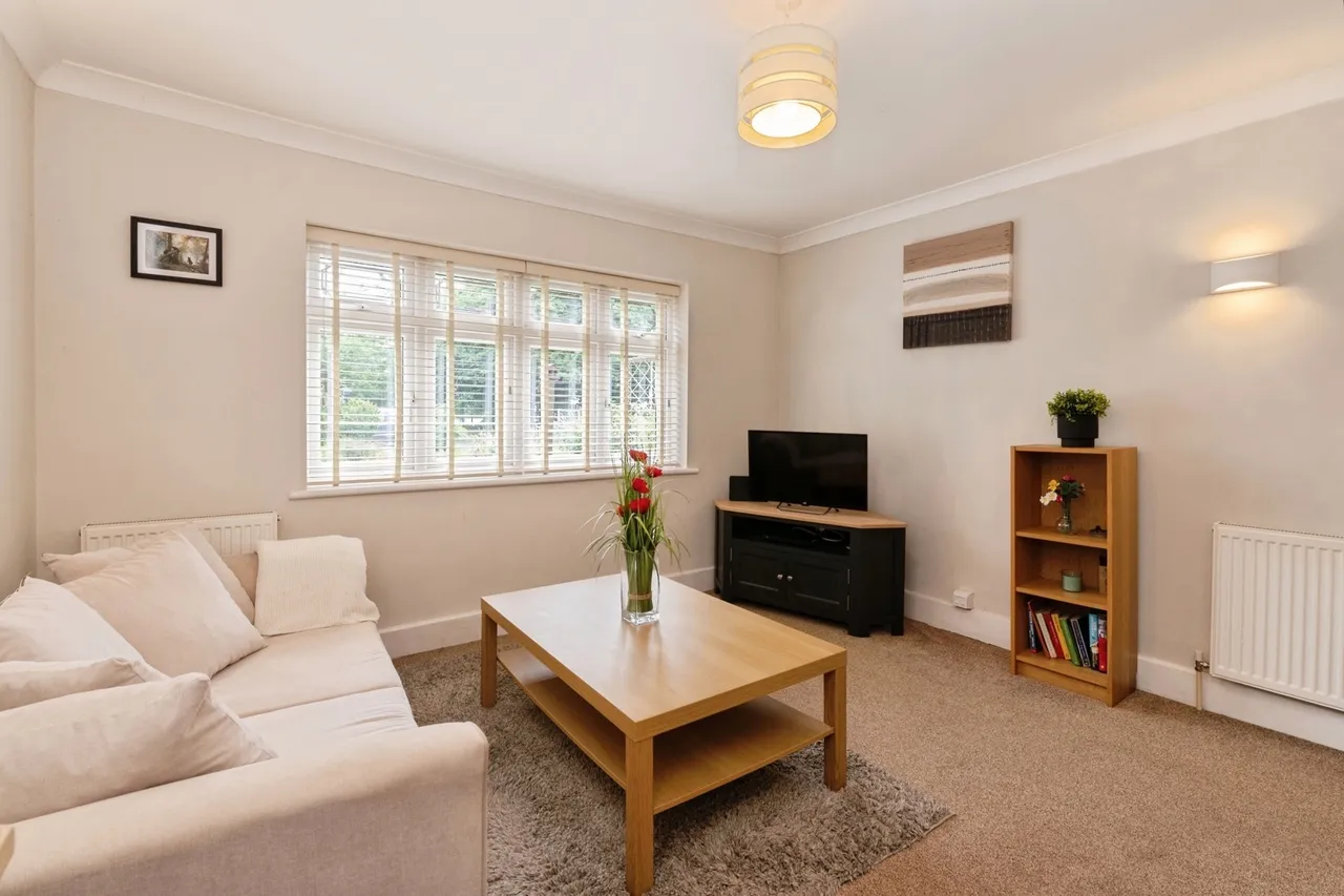 Lambs Lane South, RAINHAM, Essex, RM13, photo 7