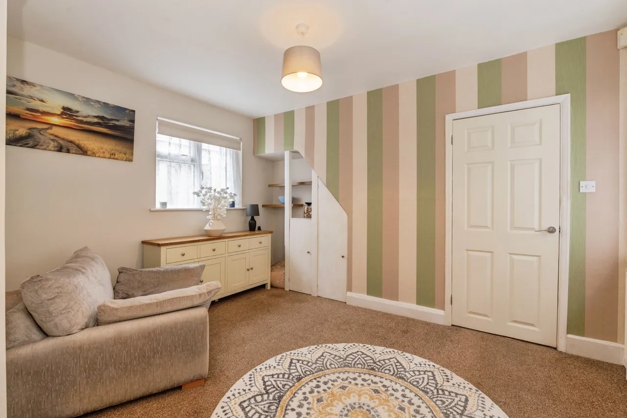 Lambs Lane South, RAINHAM, Essex, RM13, photo 16
