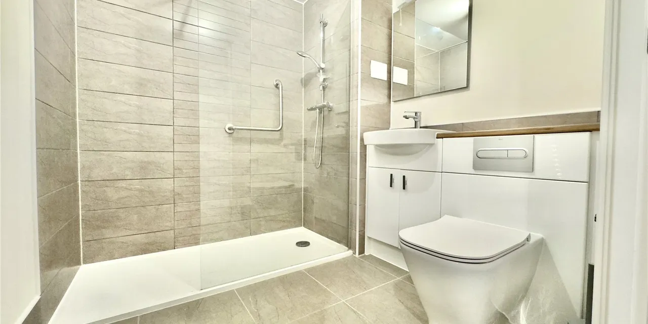 Hooton Road, Willaston, CH64, photo 9