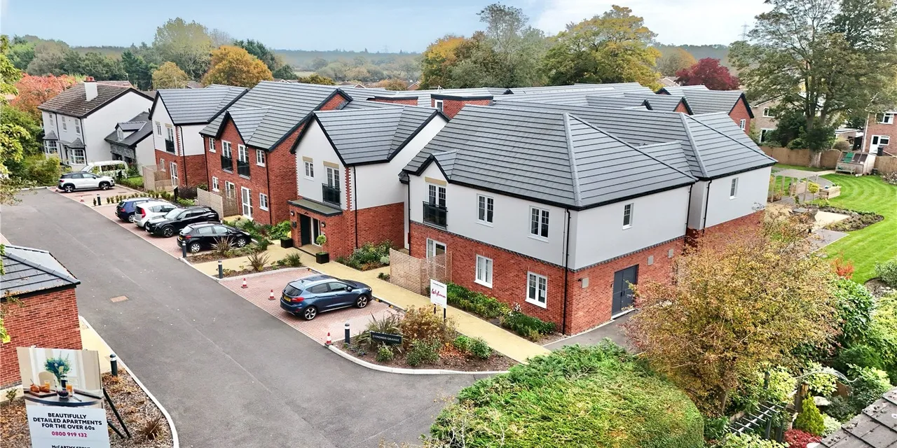 1 bed flat for sale, Hooton Road, Willaston, CH64