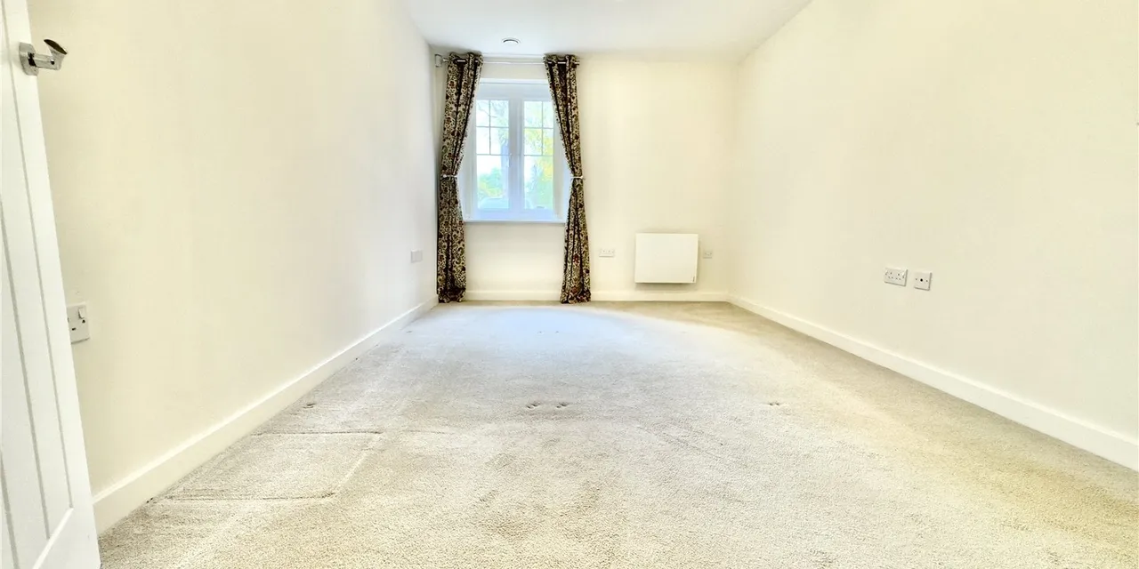 Hooton Road, Willaston, CH64, photo 7