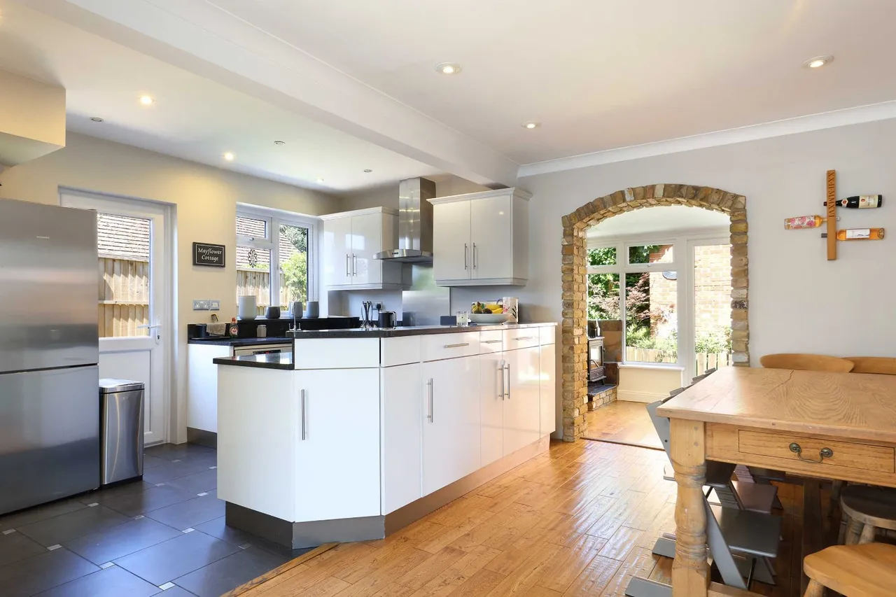 Wycombe End, Beaconsfield, HP9, photo 2