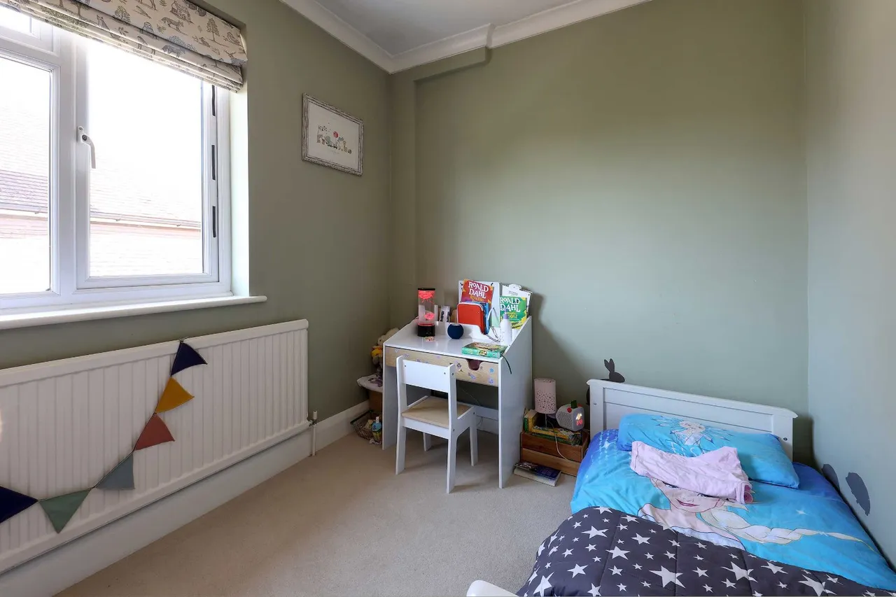 Wycombe End, Beaconsfield, HP9, photo 15