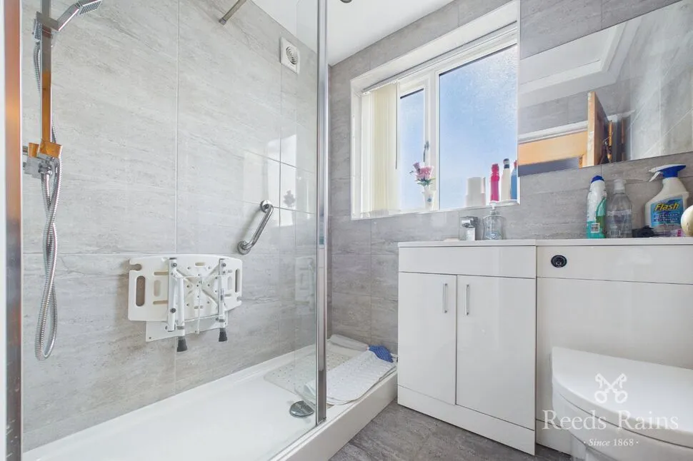 Tom Shepley Street, Hyde, SK14, photo 5