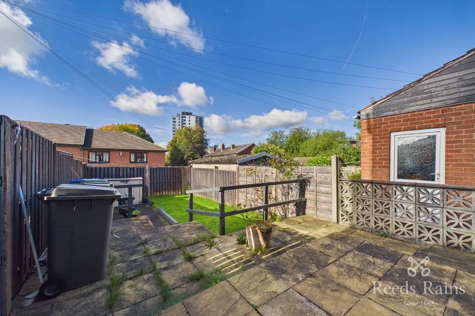 Tom Shepley Street, Hyde, SK14, photo 8