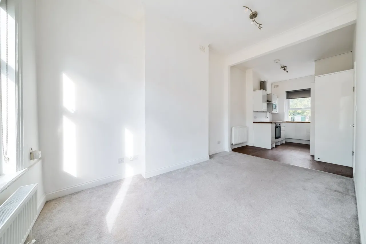 1 bed flat to rent — Brownhill Road, Catford, SE6