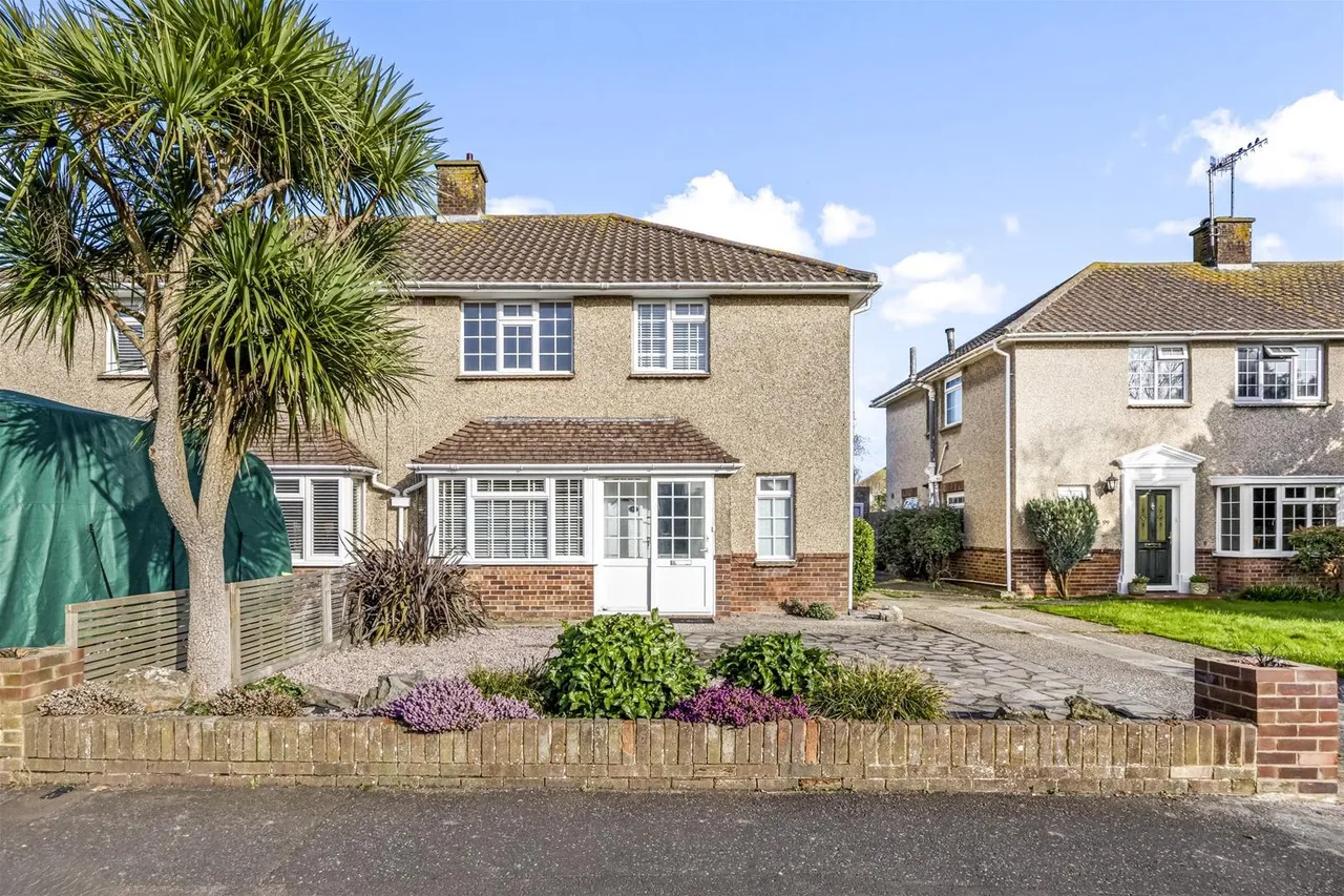 Nutley Crescent, Goring-By-Sea, Worthing, photo 25