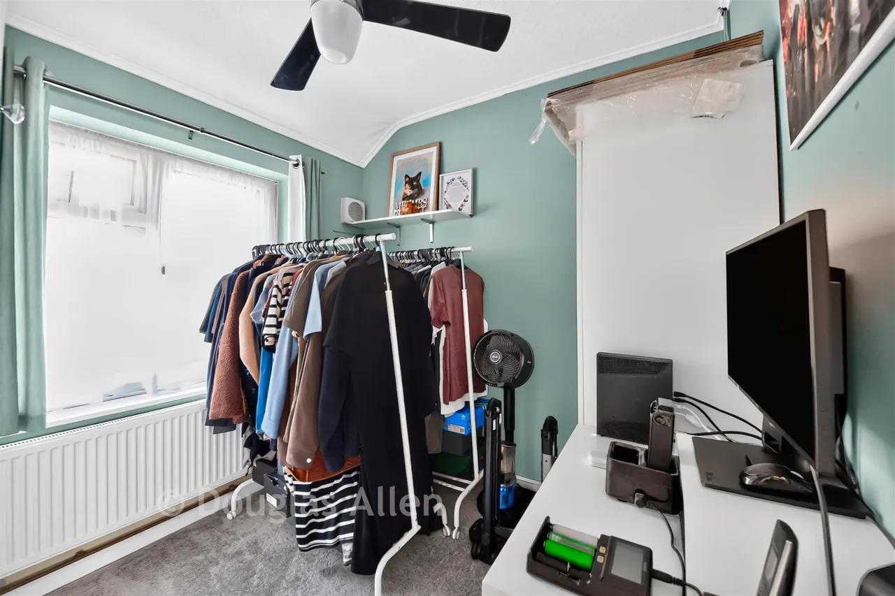Croppath Road, Dagenham, RM10, photo 8