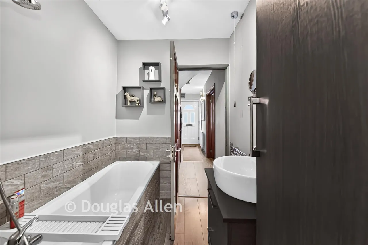 Croppath Road, Dagenham, RM10, photo 10