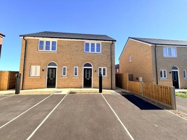 2 bed house to rent, Wagtail Road, Downham Market, PE38
