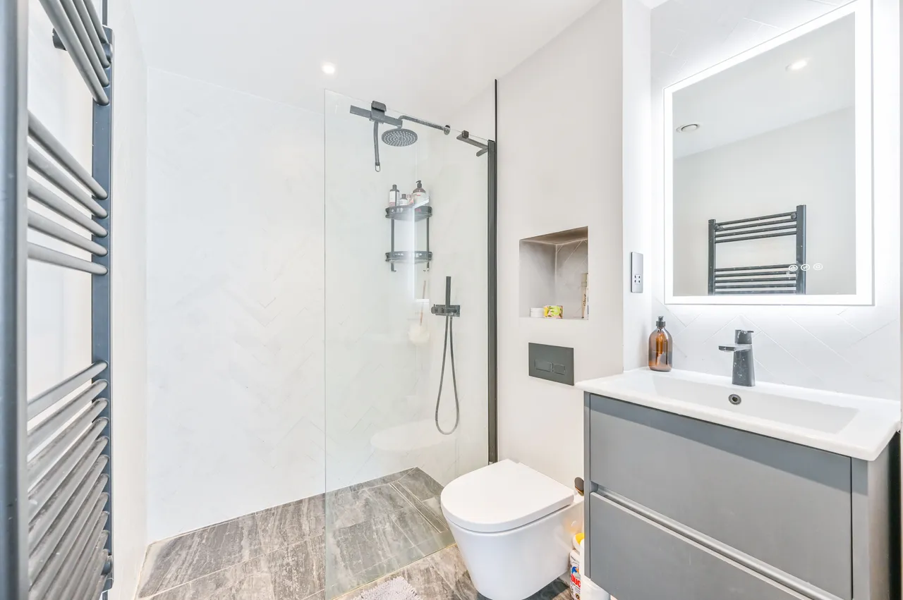 Flat 5, 324 Harrow Road, London, photo 6