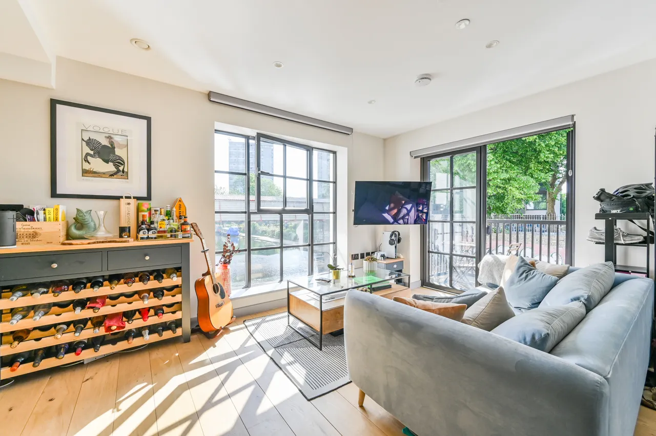 Flat 5, 324 Harrow Road, London, photo 2