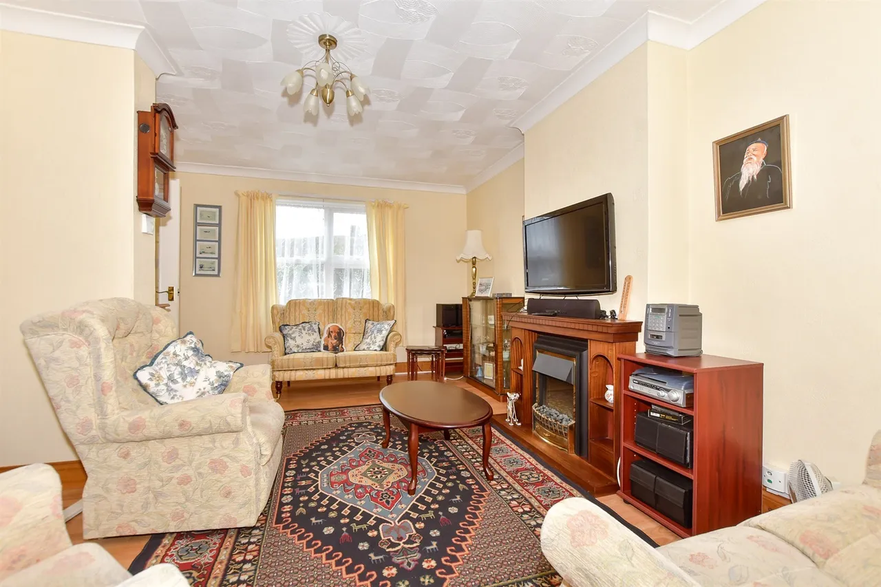 The Green, Lydd, TN29, photo 3