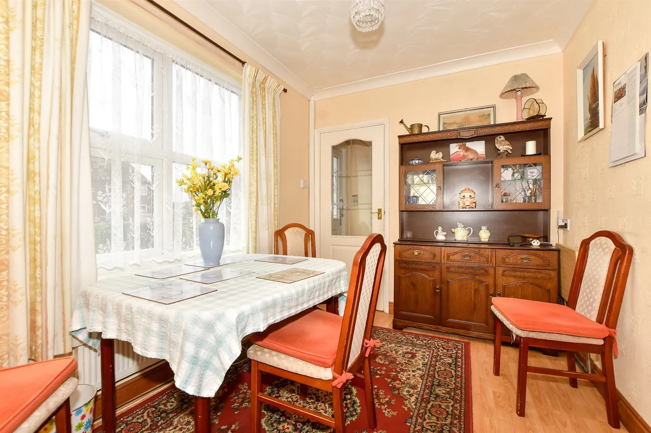 The Green, Lydd, TN29, photo 5