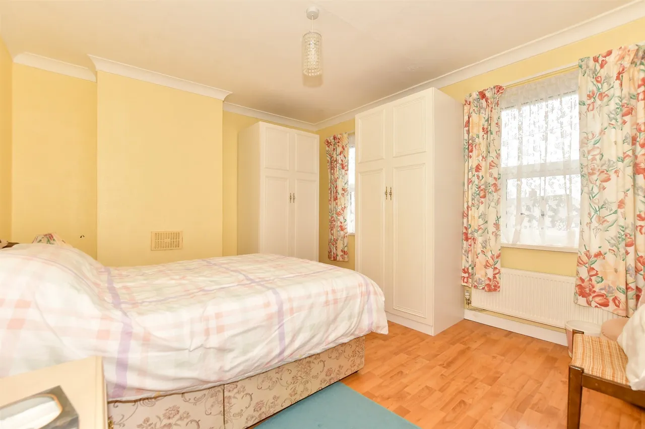 The Green, Lydd, TN29, photo 7