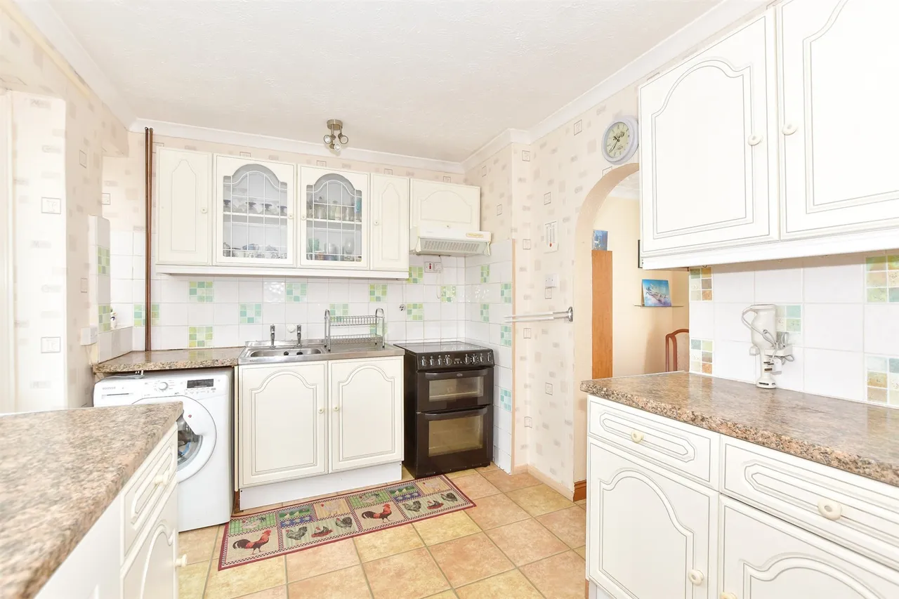 The Green, Lydd, TN29, photo 2