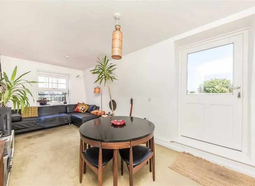 Portland Grove, Stockwell, SW8, photo 5