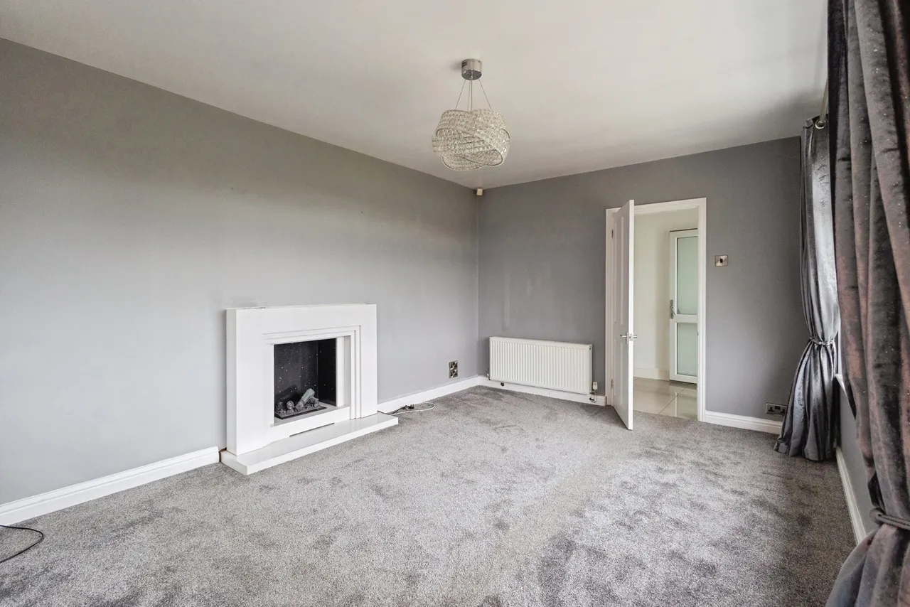 Fern Crescent, Stalybridge, Greater Manchester, SK15, photo 2