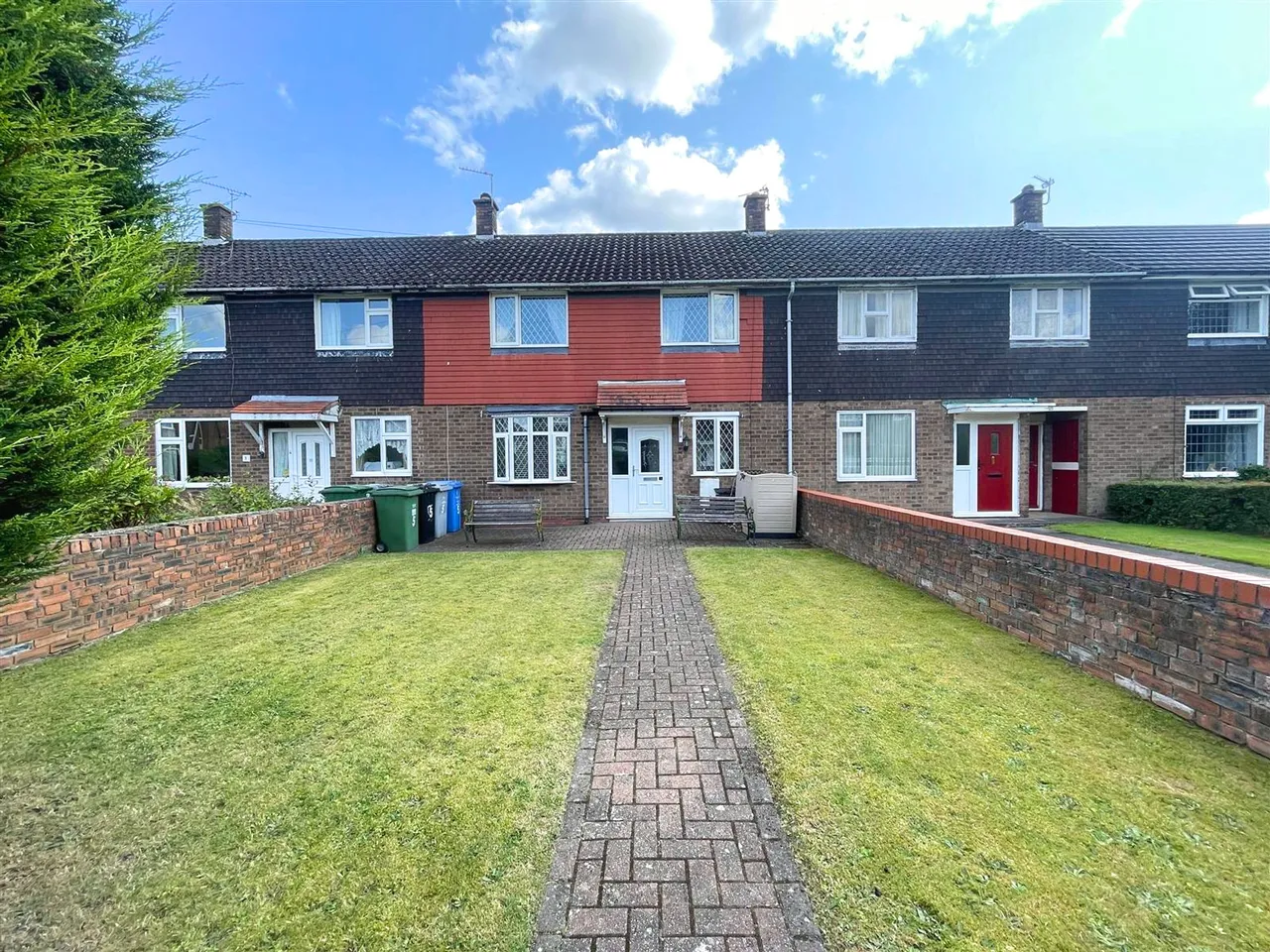 3 bed house for sale, Hedgelands Walk, Sale
