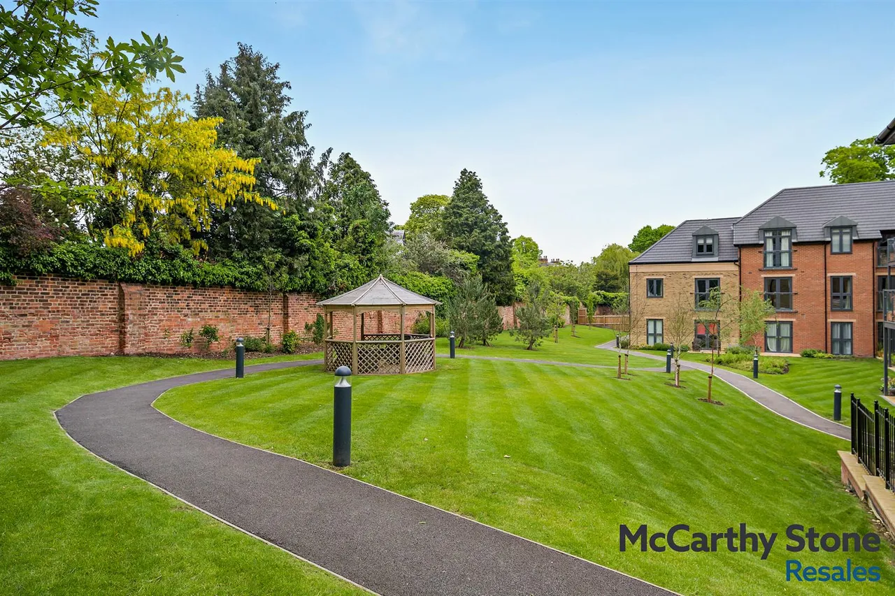 Langholm Close, Beverley, HU17, photo 20