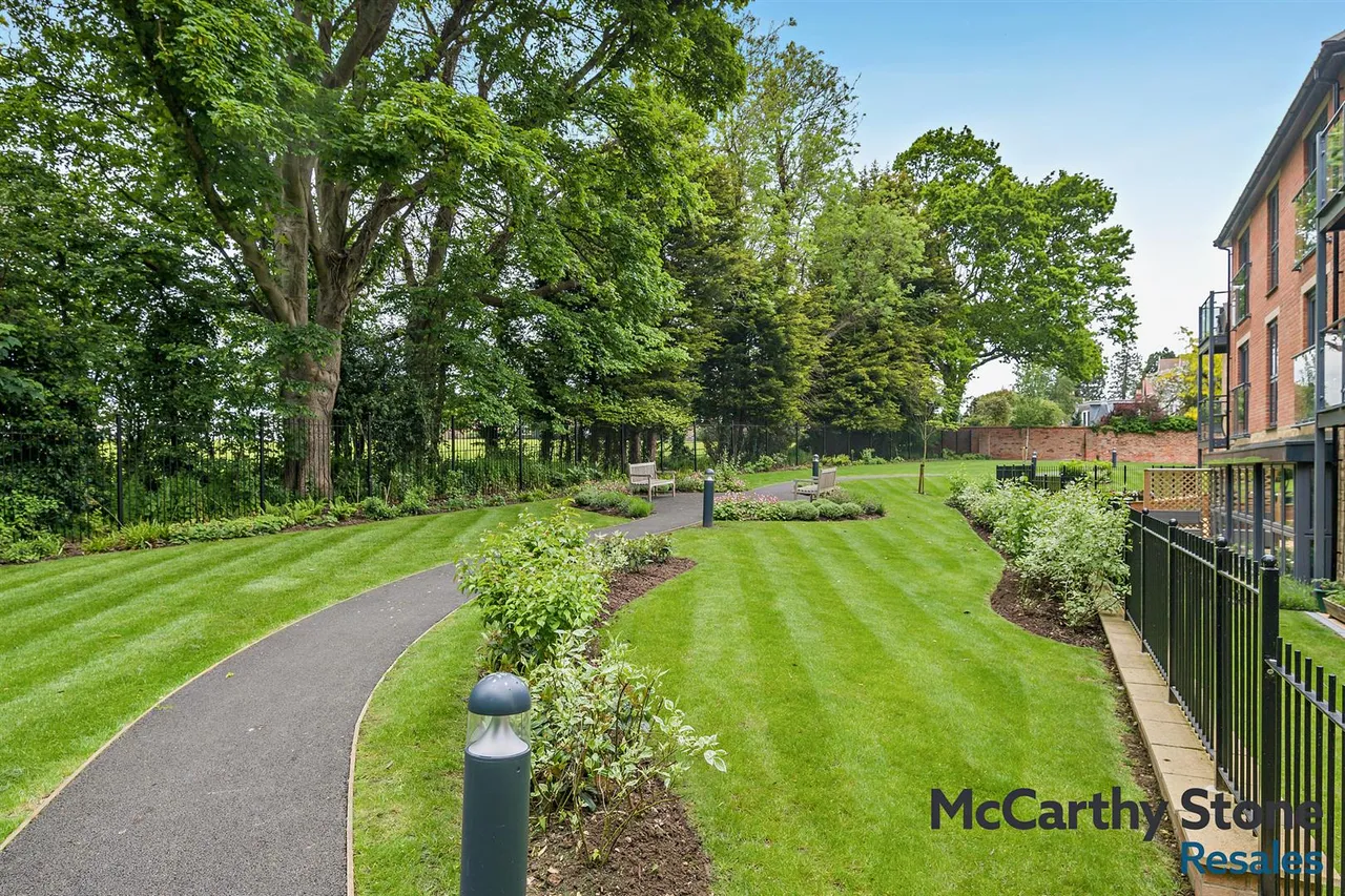 Langholm Close, Beverley, HU17, photo 19