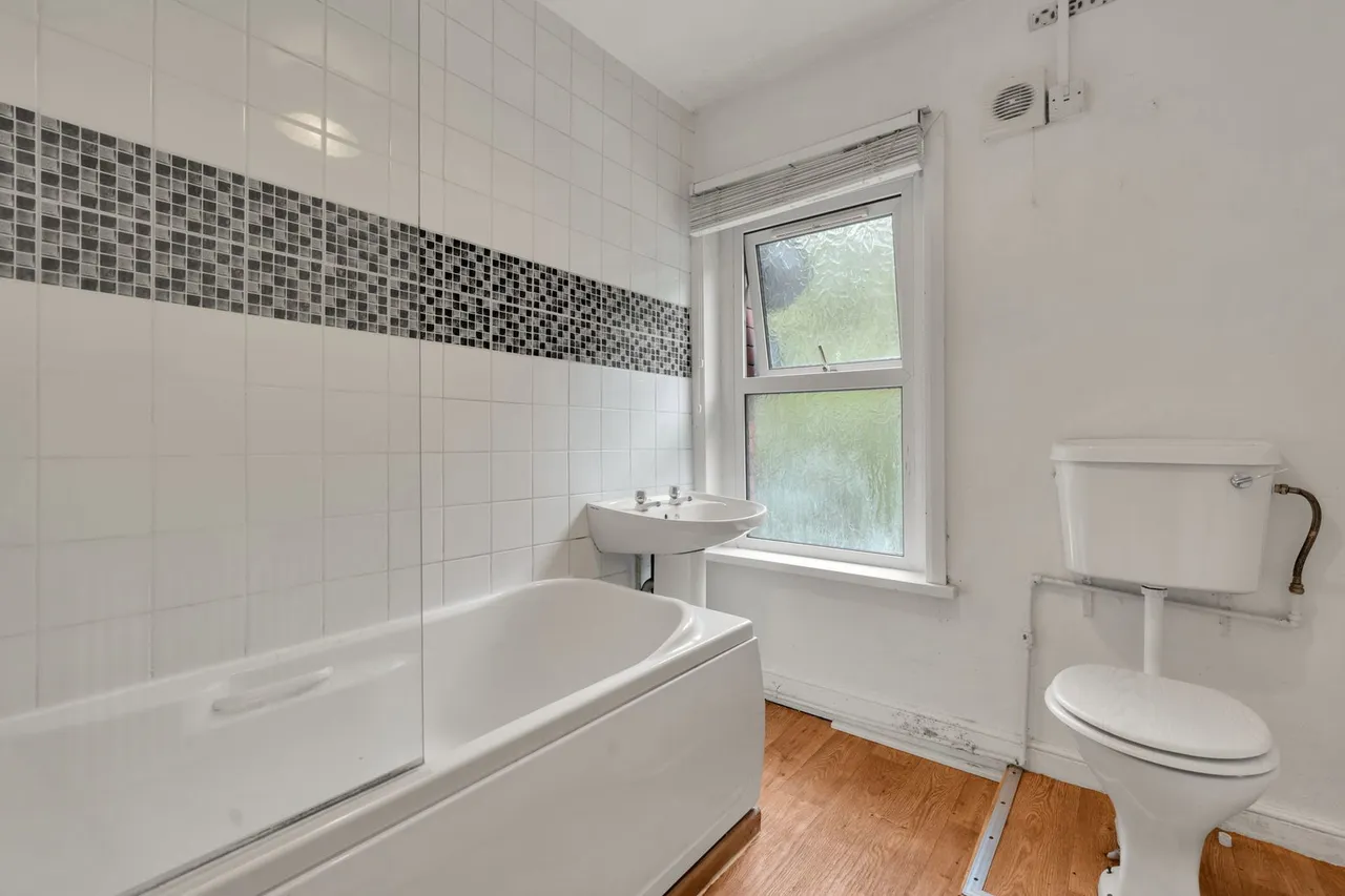 Cleaves Terrace, Pontypool, photo 12